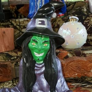 WITCH figurine with pumpkin and cat